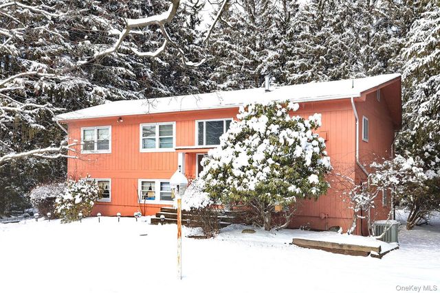 4 Crabapple Court, Monsey, NY 10952