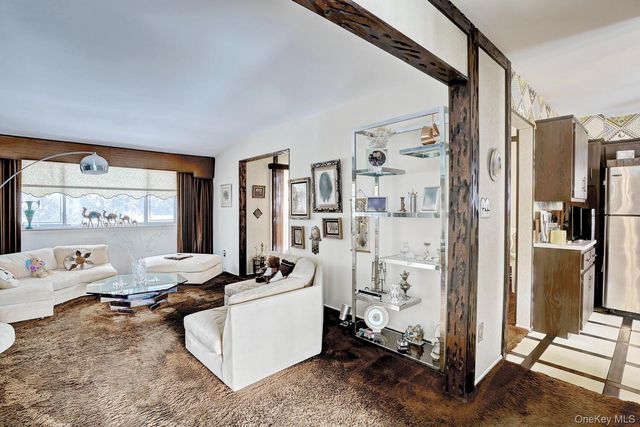 4 Crabapple Court, Monsey, NY 10952