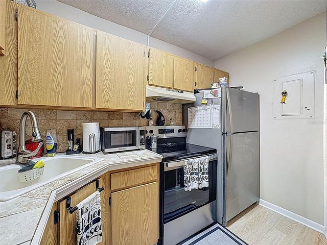 3188 LAKE PINE WAY S B1, Tarpon Springs, FL 34688
