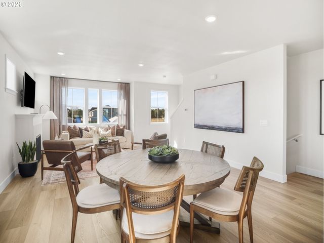 16672 Sw Gypsum Ter, King City, OR 97124