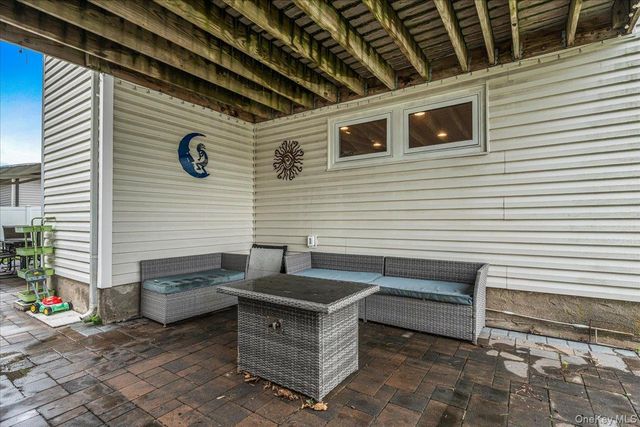 194 Missouri Avenue, Bay Shore, NY 11706