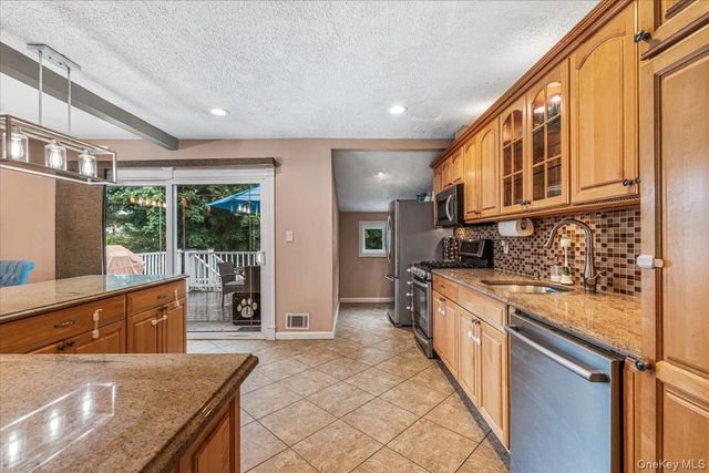 194 Missouri Avenue, Bay Shore, NY 11706