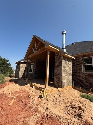 8229 Waxwing Way, Guthrie, OK 73044