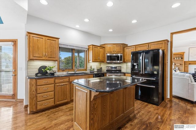 1420 S 176th Street, Omaha, NE 68130