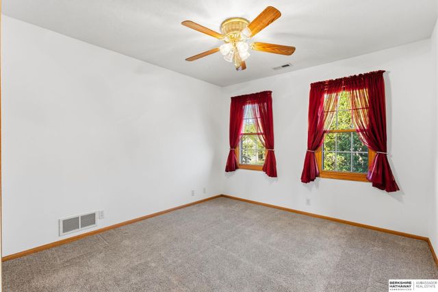 1420 S 176th Street, Omaha, NE 68130