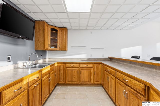 1420 S 176th Street, Omaha, NE 68130
