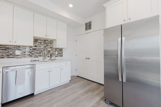 92-94 George St 202, Boston, MA 02119