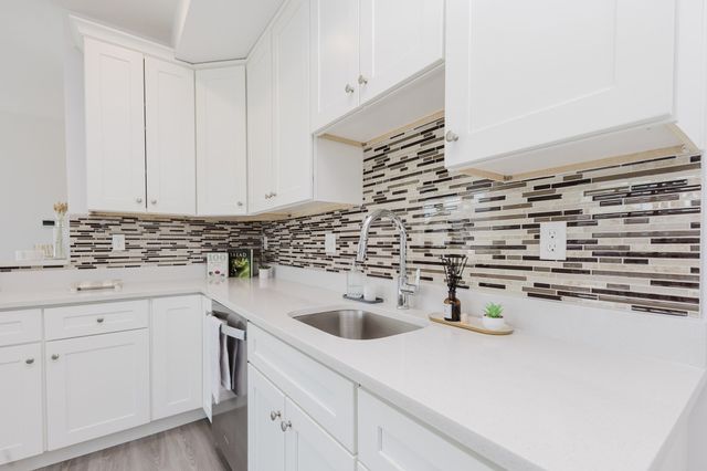 92-94 George St 202, Boston, MA 02119