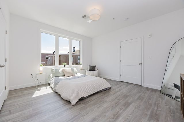 92-94 George St 202, Boston, MA 02119