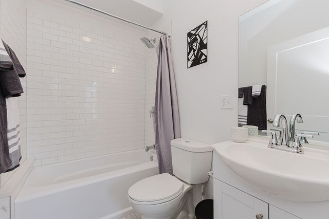 92-94 George St 202, Boston, MA 02119