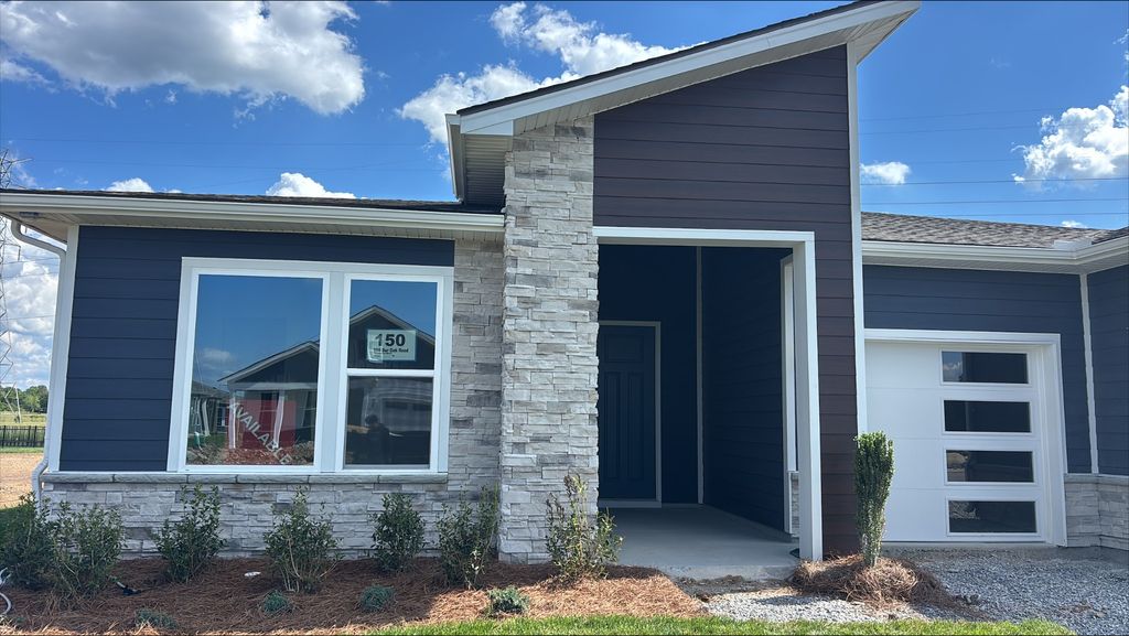 900 Bur Oak Rd, Lebanon, TN 37090