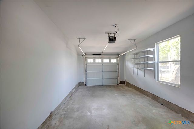 107 Crockett Street, Hallettsville, TX 77964