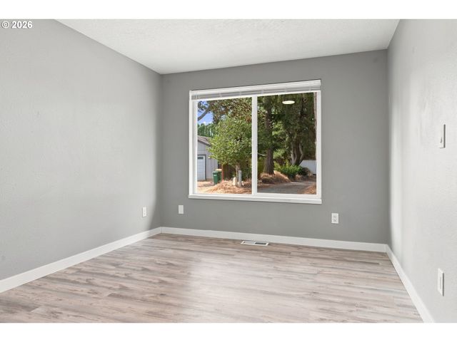5990 Sw 170TH Ave, Beaverton, OR 97007