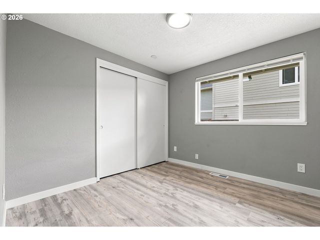 5990 Sw 170TH Ave, Beaverton, OR 97007