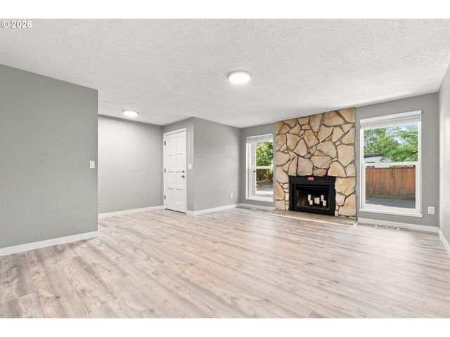 5990 Sw 170TH Ave, Beaverton, OR 97007