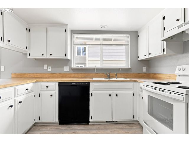 5990 Sw 170TH Ave, Beaverton, OR 97007