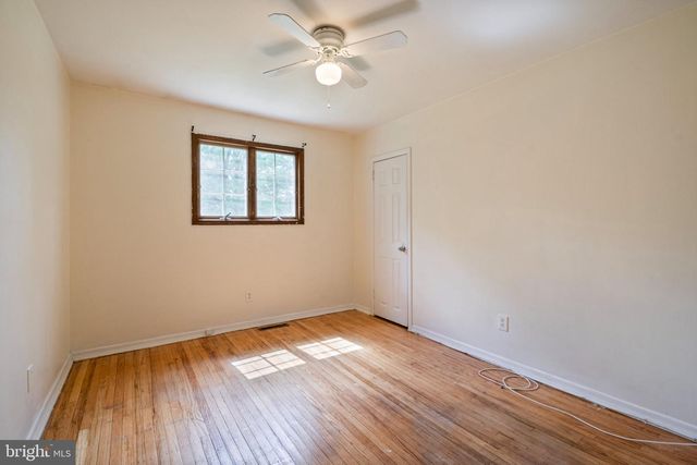 14 LANDON DR, Bordentown, NJ 08505