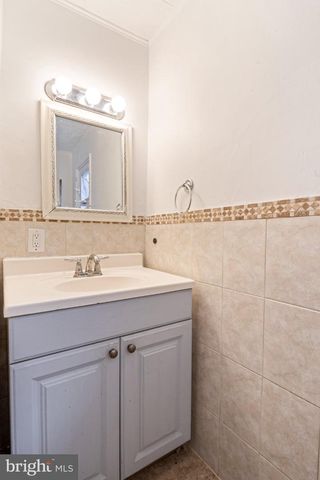 14 LANDON DR, Bordentown, NJ 08505