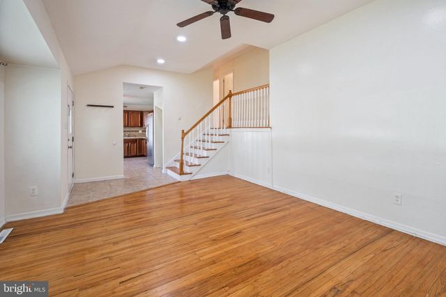 14 LANDON DR, Bordentown, NJ 08505