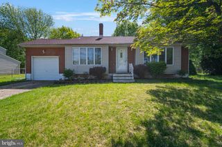 14 LANDON DR, Bordentown, NJ 08505