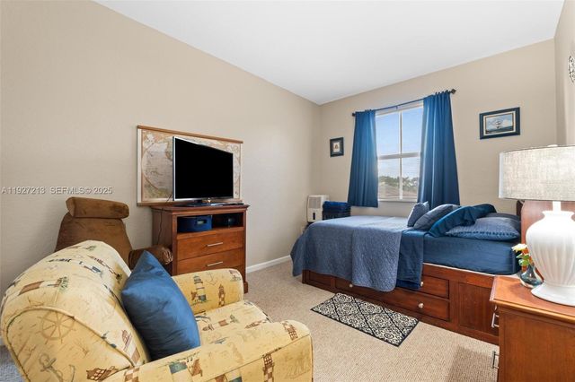 2281 NE 37th Rd 2281, Homestead, FL 33033