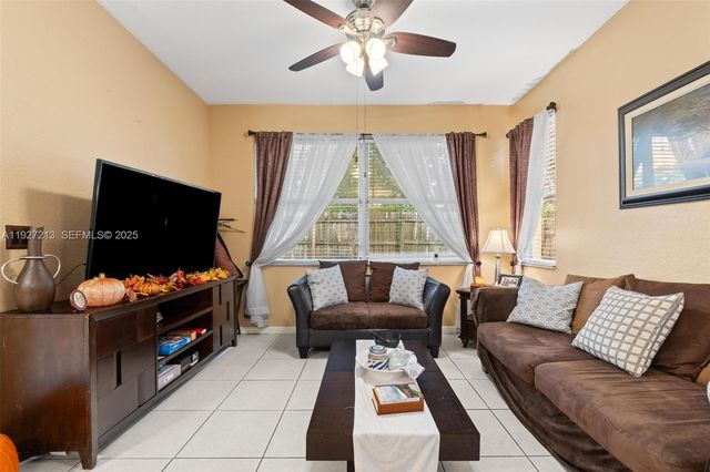 2281 NE 37th Rd 2281, Homestead, FL 33033