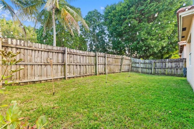 2281 NE 37th Rd 2281, Homestead, FL 33033