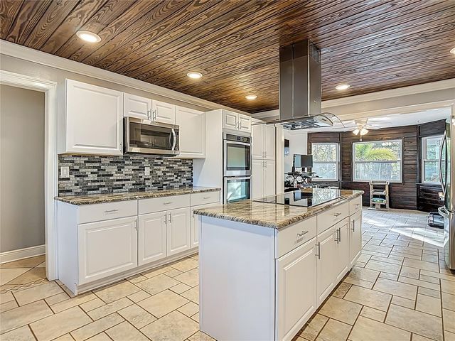 5904 SPRINGRUN COURT, Holiday, FL 34690