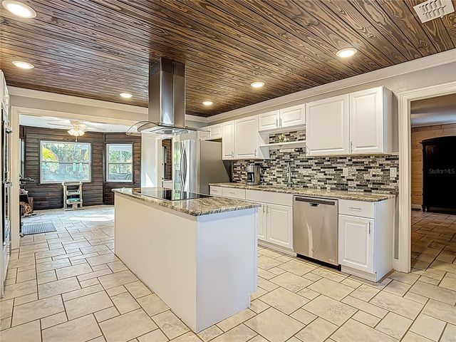 5904 SPRINGRUN COURT, Holiday, FL 34690