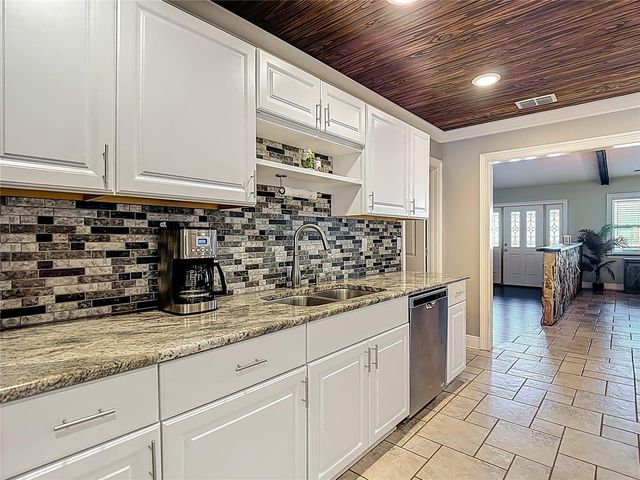 5904 SPRINGRUN COURT, Holiday, FL 34690