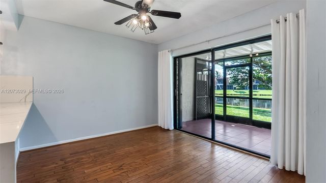 11112 N Harmony Lake Circle, Davie, FL 33324