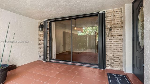 11112 N Harmony Lake Circle, Davie, FL 33324