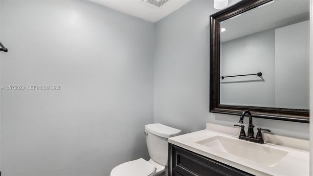 11112 N Harmony Lake Circle, Davie, FL 33324