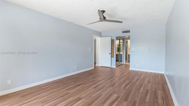 11112 N Harmony Lake Circle, Davie, FL 33324