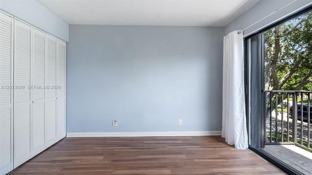 11112 N Harmony Lake Circle, Davie, FL 33324