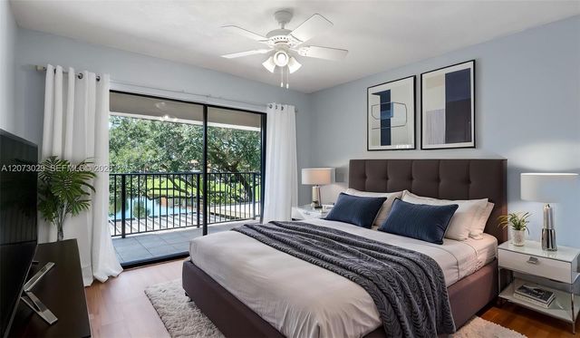 11112 N Harmony Lake Circle, Davie, FL 33324