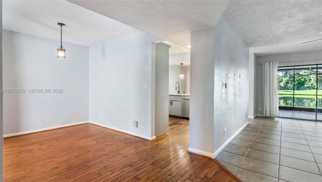 11112 N Harmony Lake Circle, Davie, FL 33324
