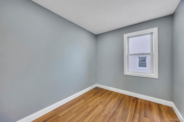 17 Sapir Street, Valley Stream, NY 11580