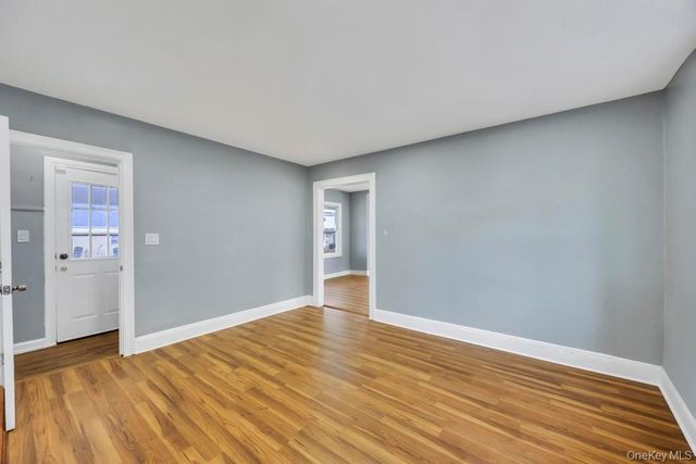 17 Sapir Street, Valley Stream, NY 11580