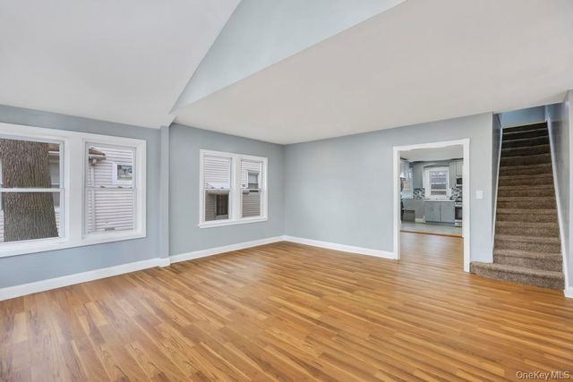 17 Sapir Street, Valley Stream, NY 11580