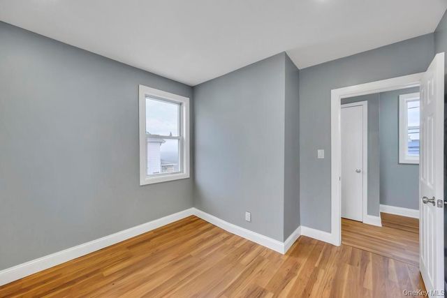 17 Sapir Street, Valley Stream, NY 11580