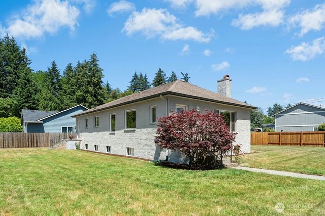 5305 64th St W, University Place, WA 98466