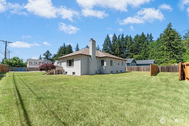 5305 64th St W, University Place, WA 98466
