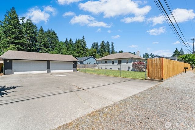 5305 64th St W, University Place, WA 98466