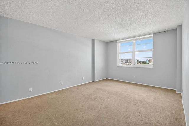 336 N Birch Rd 12B, Fort Lauderdale, FL 33304