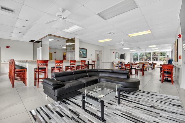 336 N Birch Rd 12B, Fort Lauderdale, FL 33304