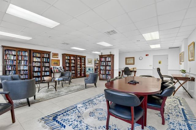 336 N Birch Rd 12B, Fort Lauderdale, FL 33304