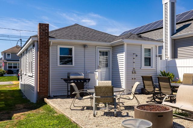 42 Old Colony Road, Old Lyme, CT 06371