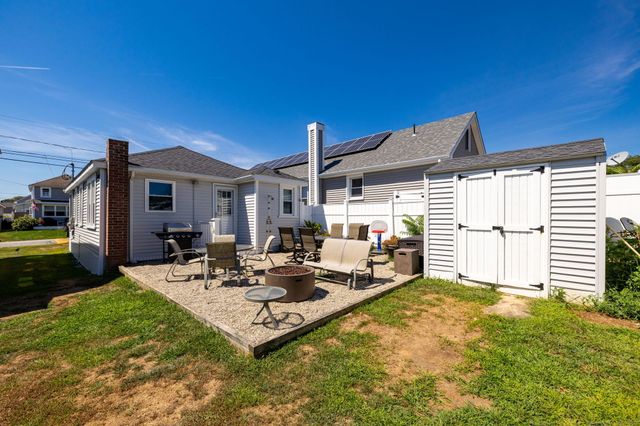42 Old Colony Road, Old Lyme, CT 06371