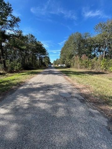 1964 County Road 3434, North Cleveland, TX 77327
